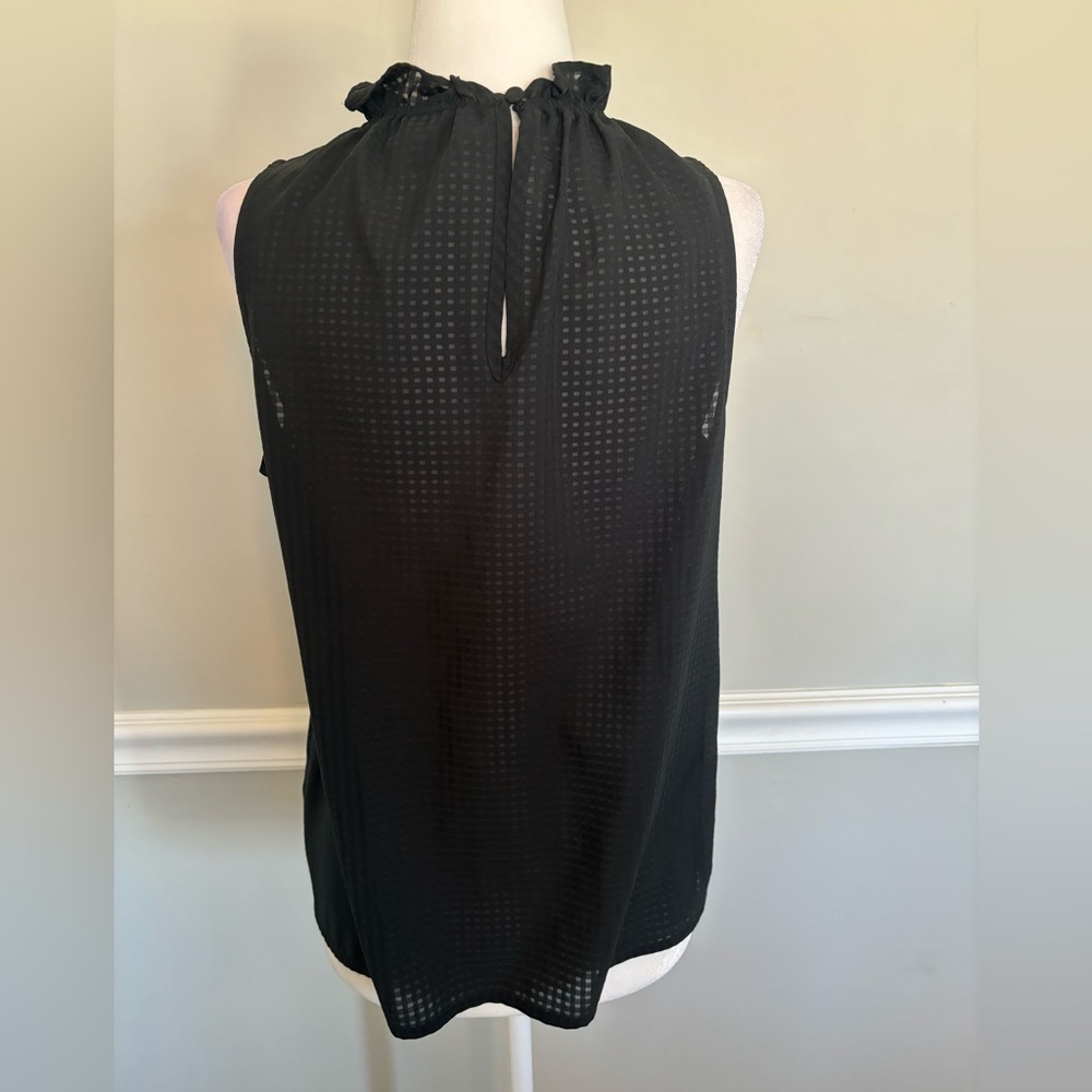 WHO WHAT WEAR Ruffle Checked Sleeveless Blouse - Picture 4 of 6